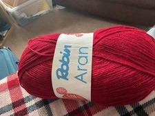 Robin 400g Ball - Aran - Red
