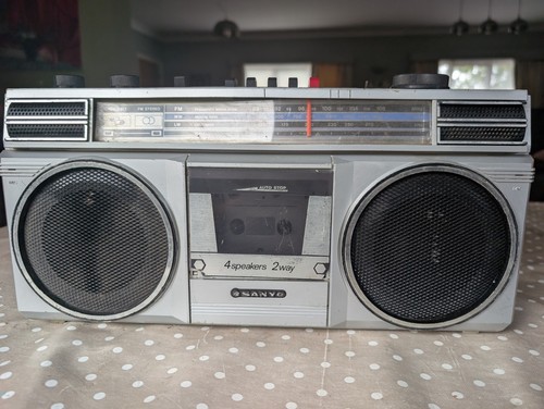 Sanyo m9805l vintage - m9805l, radio