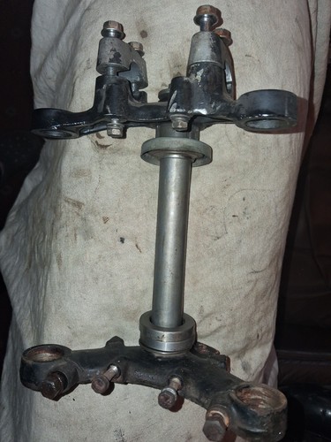 Kawasaki kh100 fork yokes - kawasaki,