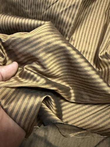 100 silk taffeta - 100%,