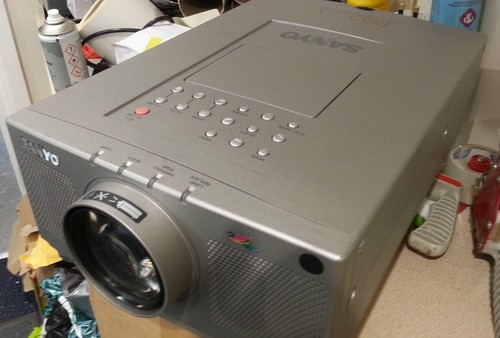 Sanyo plc xp20b 3lcd projector - sanyo,