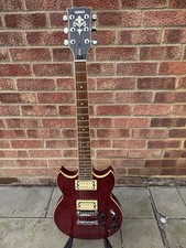 YAMAHA SG 300 ELECTRIC GUITAR
