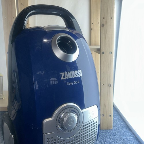 Zanussi easy vacuum - ii,