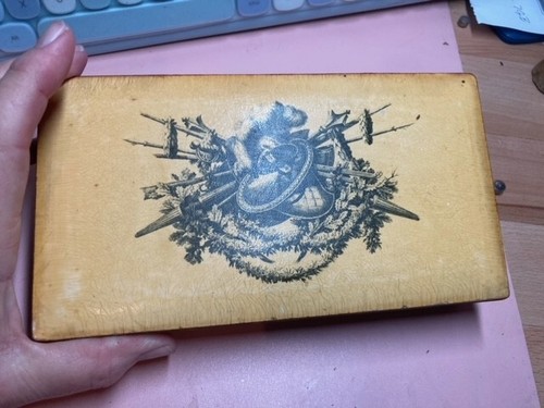 Vintage trinket box with crest - box,