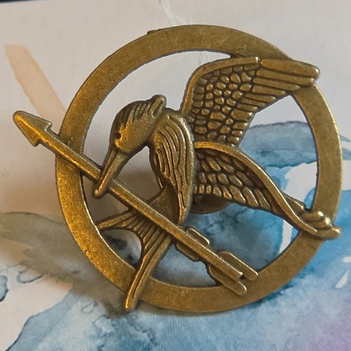 Hunger games mockingjay enamel - games,
