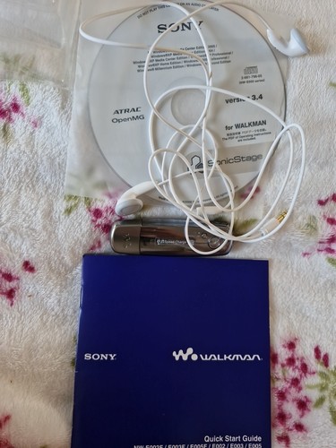 Sony walkman e002f black - sony,