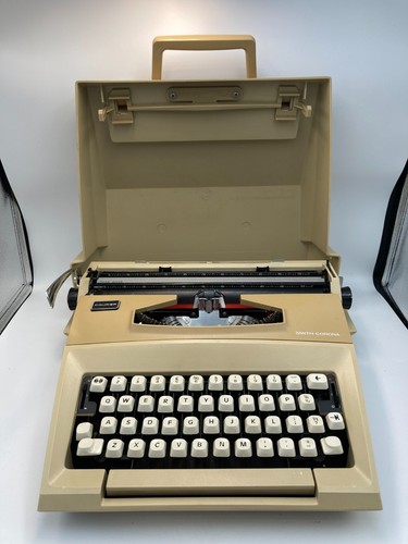 Smith corona courier - courier, vintage