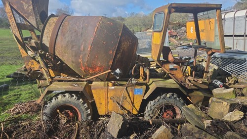 Portequip concrete mixer - concrete,