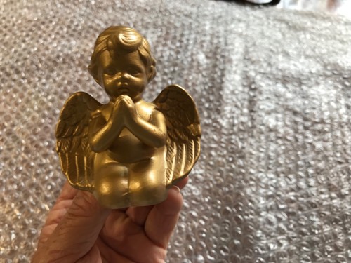 Small vintage gold praying - small,