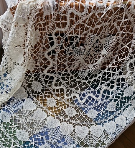 Beautiful vintage cream lace - vintage,