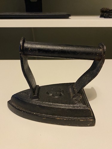 Vintage cast iron flat - flat,