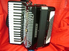 SONOLA 96 BASS ACCORDION  LIGHTWEIGHT