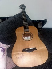 Shawn Mendes signed Taylor