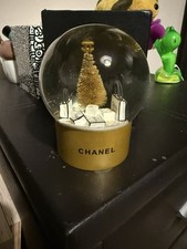 CHANEL Vip Snow Globe New