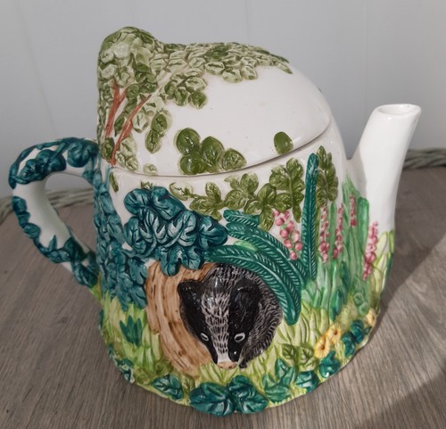 Annie rowe the village - annie, tea