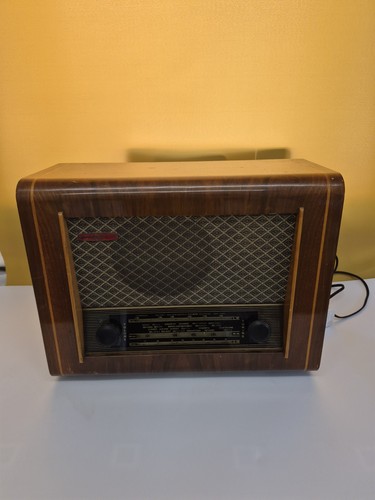 Vintage pye valve - radio, lw
