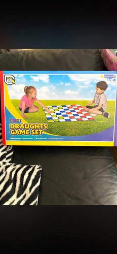 Fun hub giant - draughts, game
