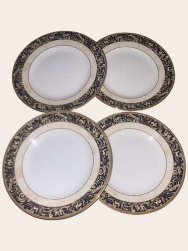 Wedgwood cornucopia accent - 4x,