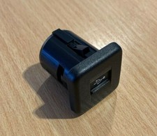SUZUKI VITARA S-CROSS,  SWIFT GENUINE USB PLUG SOCKET PORT 39105-54P00