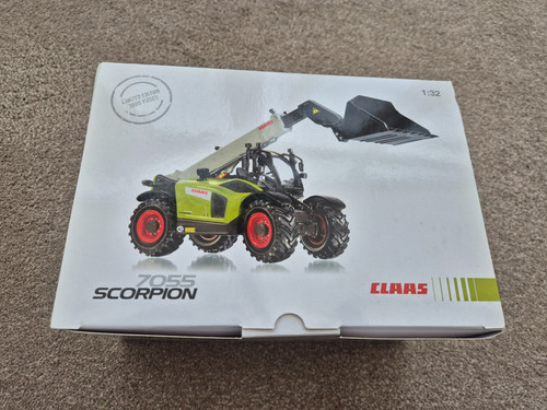 Wiking claas 7055 - 1/32,