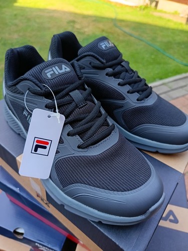 New boxed fila trainers size - boxed,