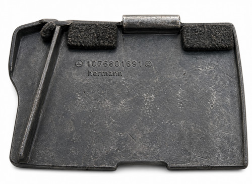 Mercedes benz r107 - r107, trunk