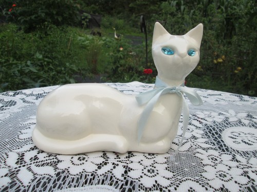 Vintage porcelain white - vintage,