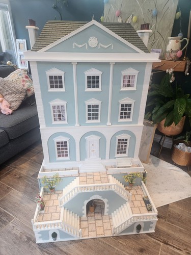 Georgian dolls house - georgian,