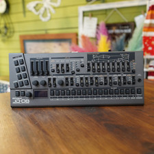 ROLAND JD-08 PROGRAMMABLE SYNTHESIZER BrandNew Shipped from Japan