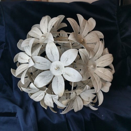 Shabby chic metal - chic, tolwear