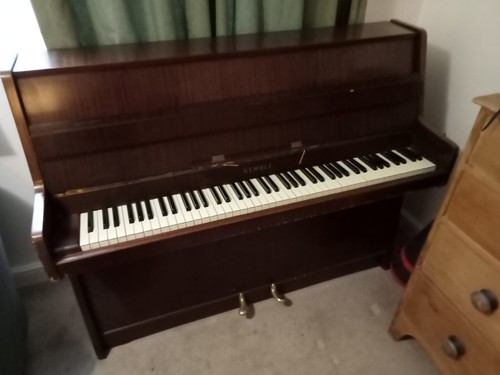 Upright piano kemble - classic,
