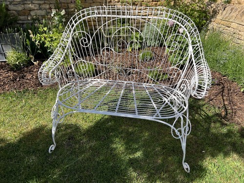 Vintage white wire work garden - white,