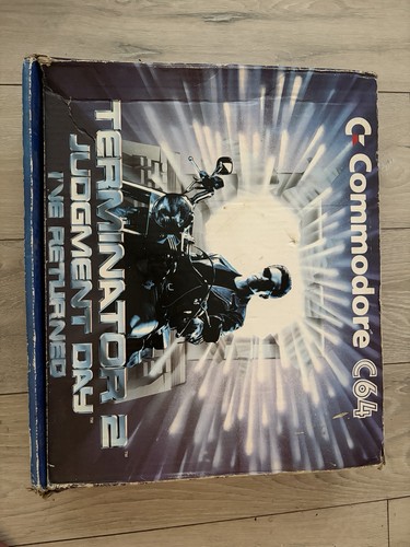 Commodore computer boxed - t2,