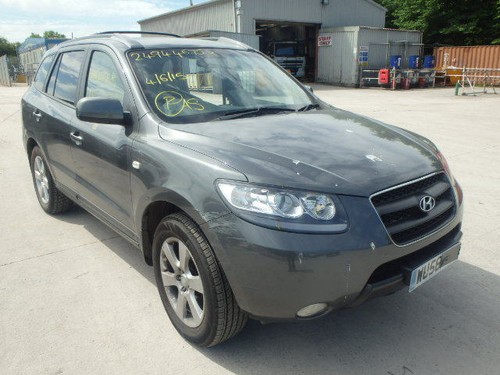 Breaking hyundai santa near - hyundai,