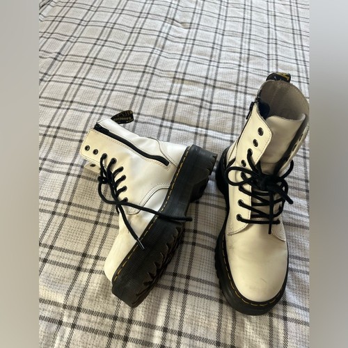White doc martens - , jaden