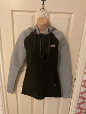 LADIES PADDLE BOARDING