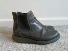 FLY LONDON CHELSEA BOOTS
