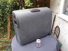 CARLTON Black Hard Shell 2