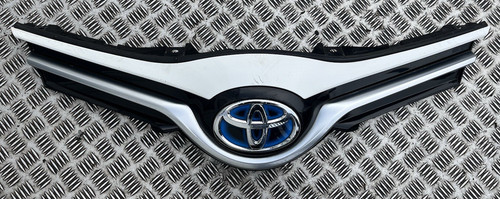 Toyota yaris hybrid 2014 - toyota,
