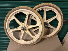 🍀GT TOMAHAWK WHITE MAG