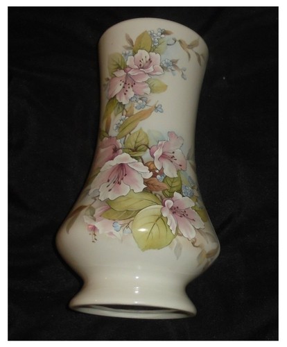 Large melba ware pottery - large,
