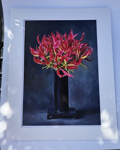 Gloriosa lily bouquet vase - in,