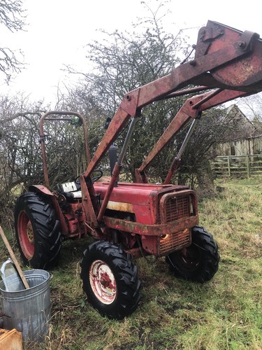International 434 tractor - international, with