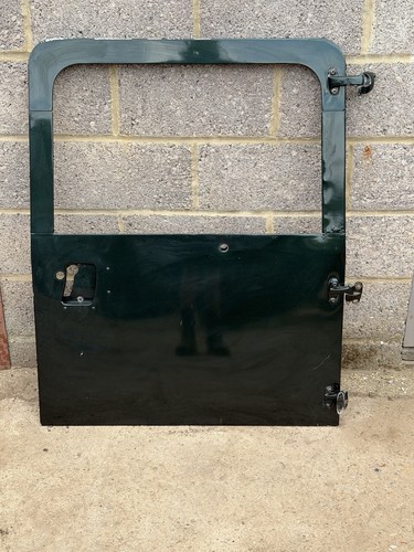 Rear tailgate door for - rear, land