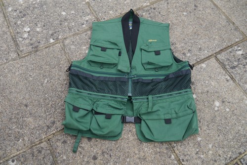 Daiwa alltmor waist coat size - waist,