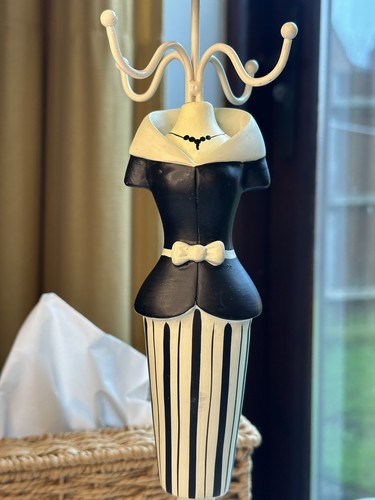 Vintage style mannequin - style,
