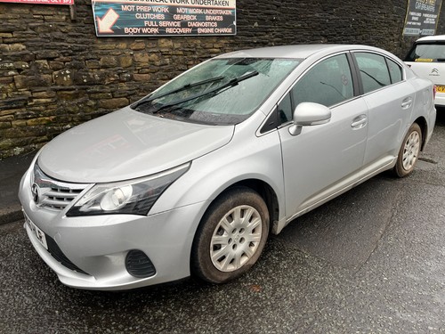 Breaking toyota avensis mk3 - breaking,