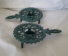 Pair of Green Ornate Cast Iron Trivet Tea Light Candle Plate/Pot Warmers.