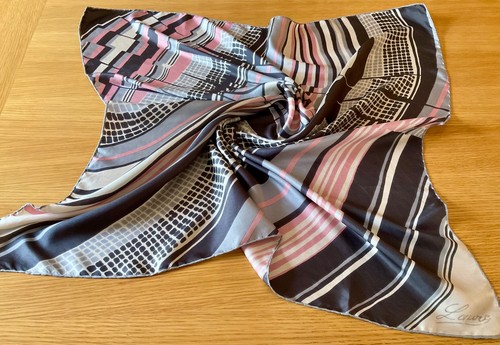 Vintage signed geometric - signed,