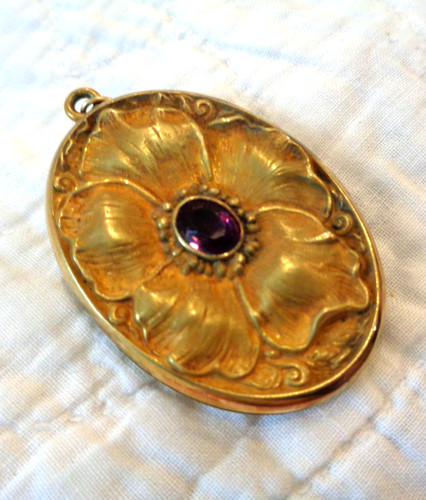 Ornate antique victorian gold - antique,